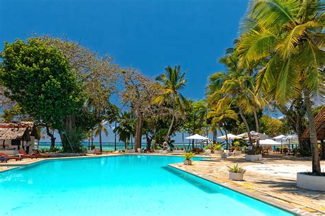 Safari Beach Hotel .